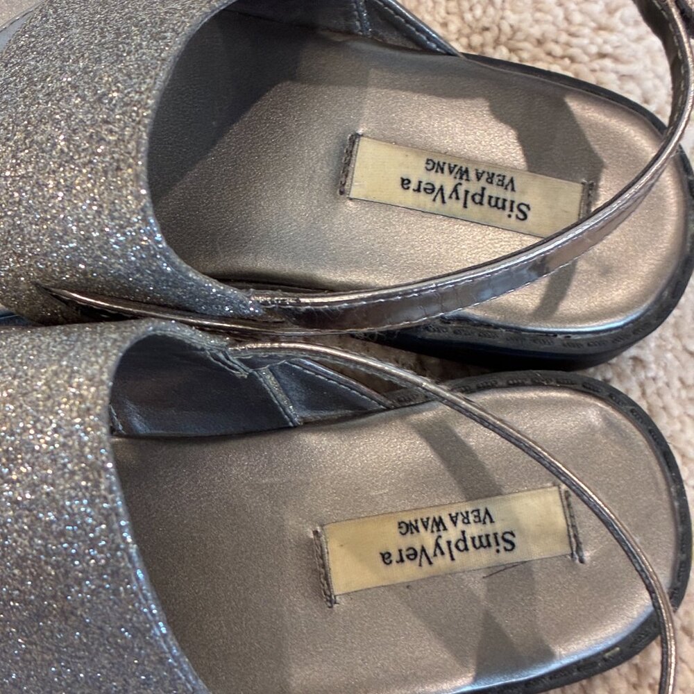 Simply Vera Wang Sparkle Silver Buckle Sandal Shoe Size 6.5 - Picture 10 of 15